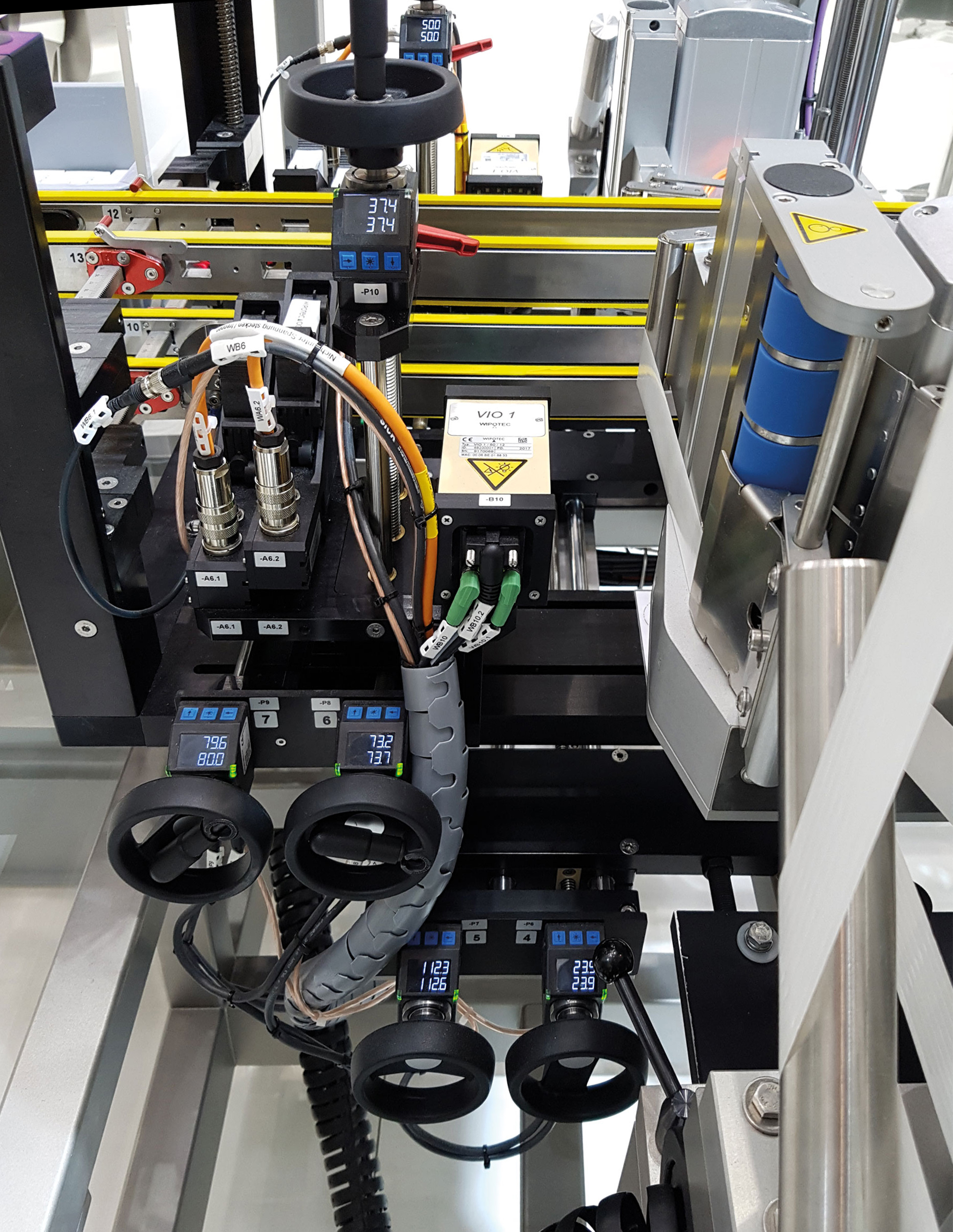 Multiple AP05 position indicators on packaging machine in mechanical engineering